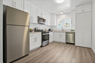 315 South Avenue 55 in Los Angeles, CA - Building Photo