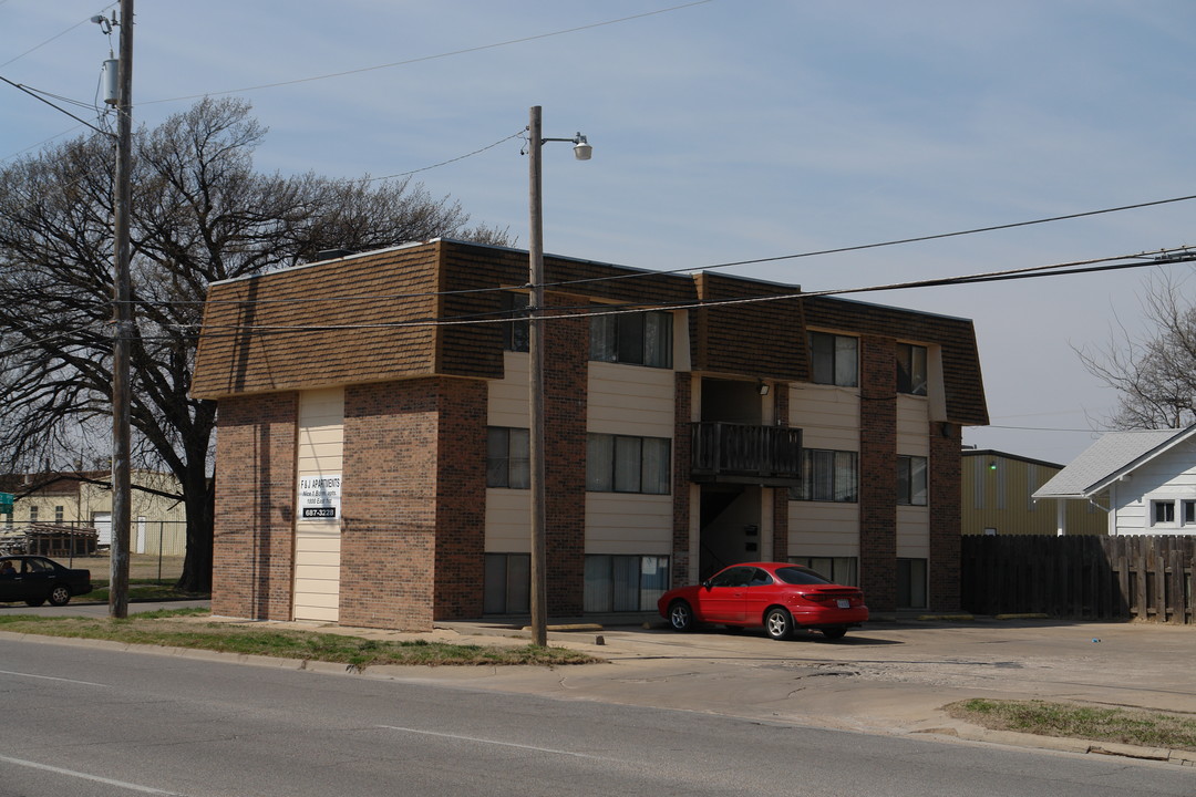 1804 E 1st St in Wichita, KS - Building Photo