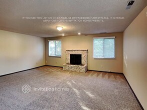 8220 64th St Ct W in University Place, WA - Foto de edificio - Building Photo