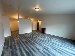 640 SE Conifer Ct in Madras, OR - Building Photo - Building Photo