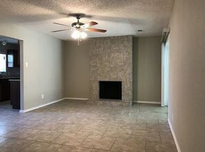 2918 King Cole Dr-Unit -2918 in Dallas, TX - Building Photo - Building Photo