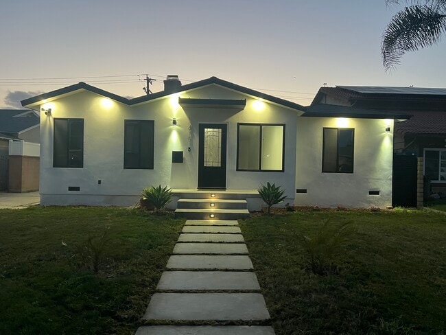 10915 Cord Ave in Downey, CA - Building Photo - Building Photo