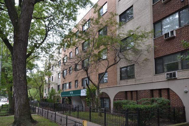 property at 6954 N Sheridan Rd