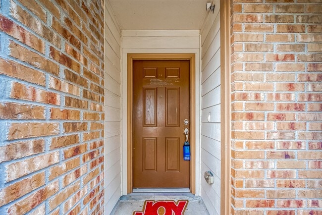 18302 Mossy Creek Ln