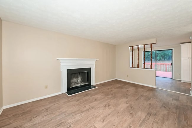 444 N Pond Trail in Roswell, GA - Building Photo - Building Photo