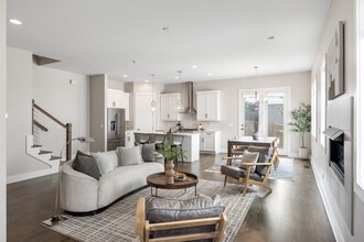 1002A Southside Ave in Nashville, TN - Building Photo - Building Photo