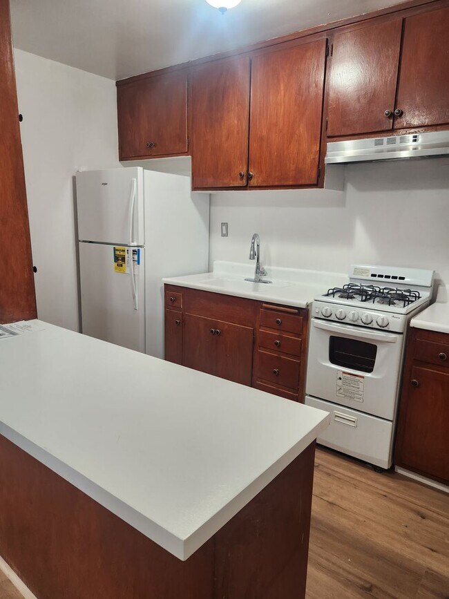 property at 6416 Woodley Ave