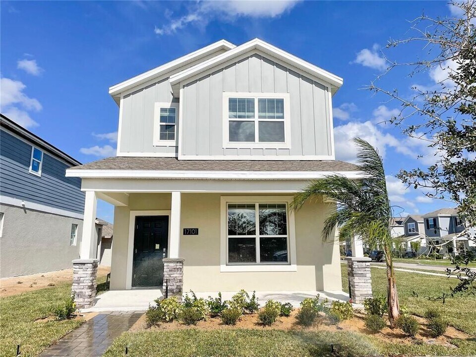 17101 Quicksilver Ave in Winter Garden, FL - Building Photo