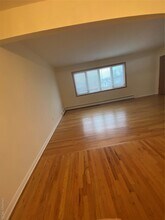 151-55 20th Rd in Queens, NY - Building Photo - Building Photo