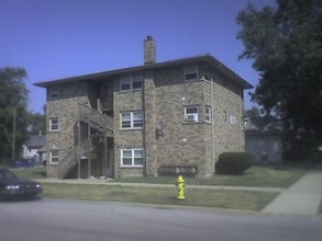 13940 S Edbrooke Ave in Riverdale, IL - Building Photo - Building Photo