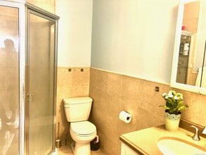 244 Crombie St in Huntington Station, NY - Building Photo - Building Photo