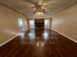 384 Walnut Trace Dr in Memphis, TN - Building Photo - Building Photo