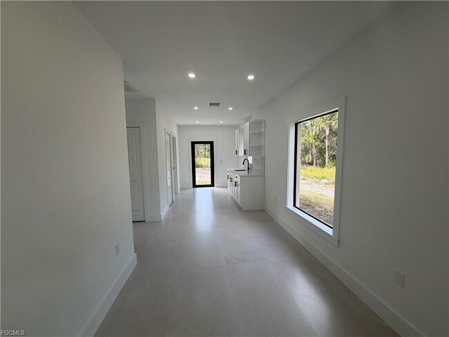 4141 Everglades Blvd N in Naples, FL - Building Photo - Building Photo