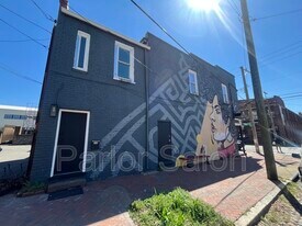 2200 E Main St in Richmond, VA - Building Photo