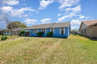 1274 Granada St in Lewisville, TX - Building Photo - Building Photo