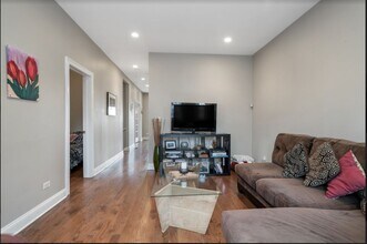 2931 N Dawson Ave in Chicago, IL - Building Photo - Building Photo