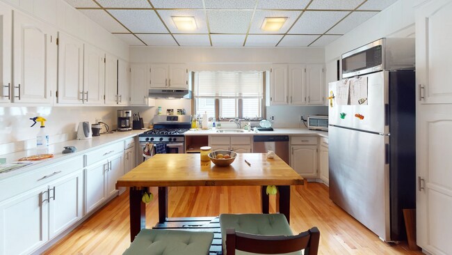 60 Pinkert St, Unit 60A