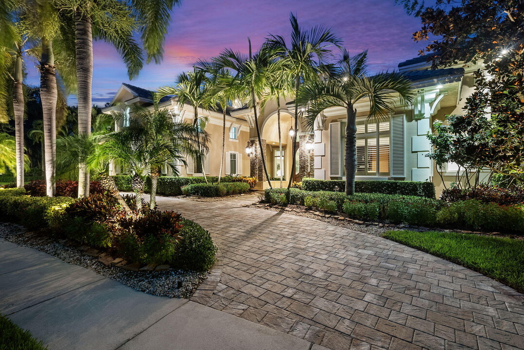 2101 NW 19th Way in Boca Raton, FL - Building Photo