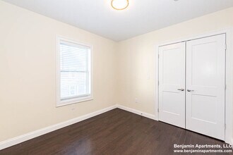 5 Malvern Ter in Medford, MA - Foto de edificio - Building Photo