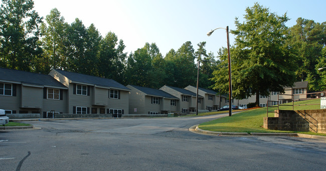 Stonecrest Apartments in Raleigh, NC - Building Photo - Building Photo