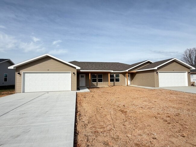 174 Ruby Ln in Hollister, MO - Building Photo - Building Photo