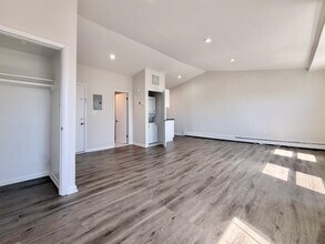 326 5th St in Jersey City, NJ - Building Photo - Building Photo