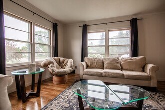 215 E Arikara Ave, Unit 1 in Bismarck, ND - Building Photo - Building Photo