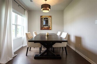 17600 Penfolds Dr in Pflugerville, TX - Building Photo - Building Photo