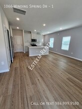 1066 Winding Spg Dr in Mebane, NC - Building Photo - Building Photo