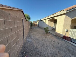 11553 E 35th St in Yuma, AZ - Foto de edificio - Building Photo