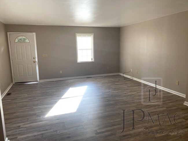 302 Taylors Rd in Taylors, SC - Building Photo - Building Photo