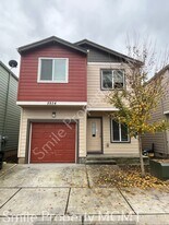 5934 SE 136th Ave in Portland, OR - Building Photo