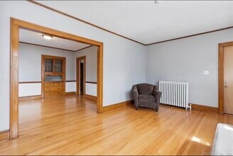 19 Kingston St, Unit #3 in West Hartford, CT - Foto de edificio - Building Photo