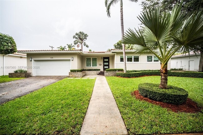 property at 1315 San Ignacio Ave