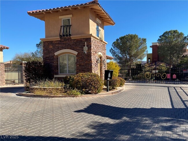 property at 24 Cerchio Centrale