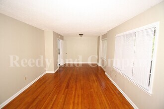 3001 Falkirk Rd in Memphis, TN - Building Photo - Building Photo