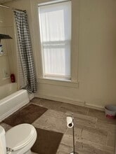 53 W 7th St, Unit 2 in Boston, MA - Foto de edificio - Building Photo