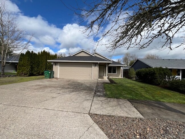 1229 33rd Pl in Forest Grove, OR - Building Photo - Building Photo