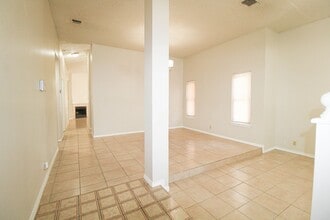 3223 Tree Grove Dr in San Antonio, TX - Building Photo - Building Photo