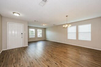 944 Dunkirk Ln in Arlington, TX - Building Photo - Building Photo