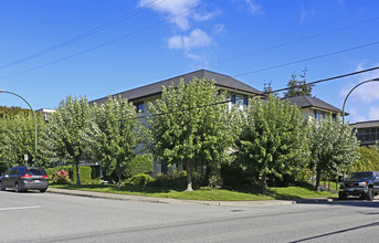 Nottingham in White Rock, BC - Building Photo - Building Photo