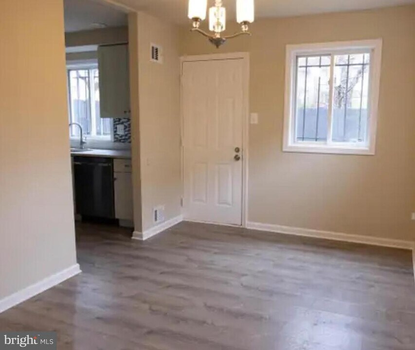 6837 Forest Terrace in Hyattsville, MD - Building Photo