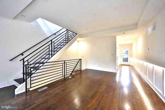 property at 965 N Lawrence St