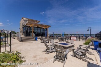 28 Riverside Ave in Red Bank, NJ - Building Photo - Building Photo