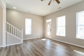 4248 Spring Oak Dr in Charlotte, NC - Foto de edificio - Building Photo