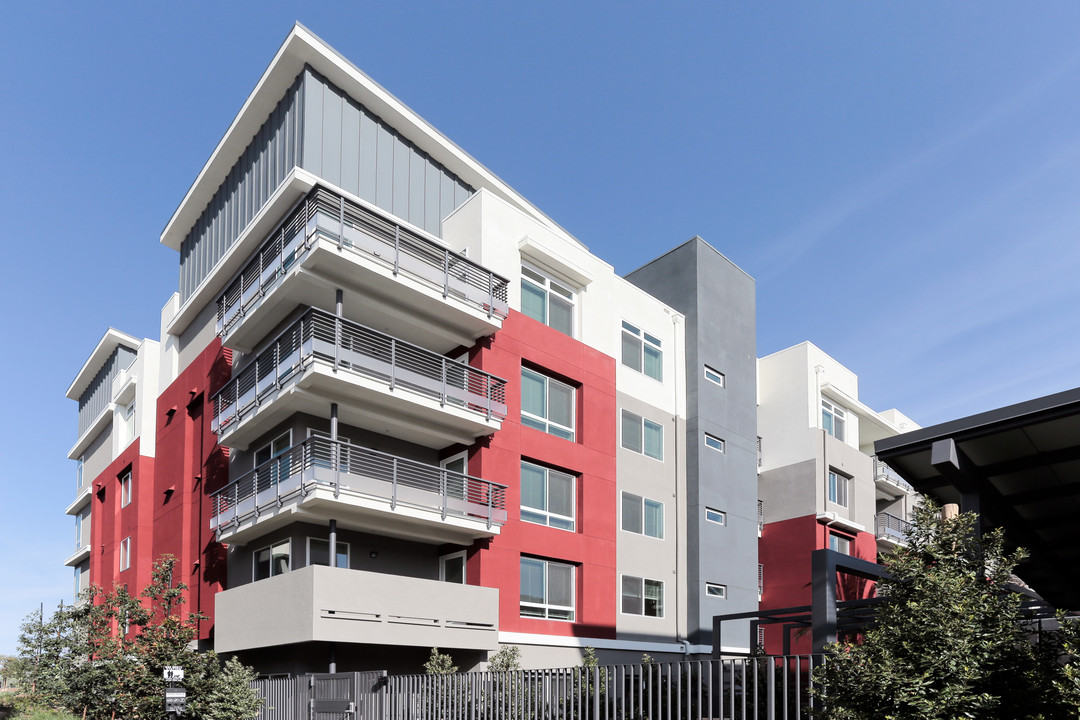 Calligraphy Urban Residences in Brea, CA - Building Photo