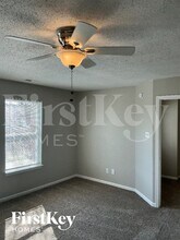 2284 Blossom Dr, Unit 2D in Greenwood, IN - Building Photo - Building Photo