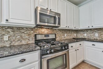24031 Bonnamere Ln in Katy, TX - Building Photo - Building Photo