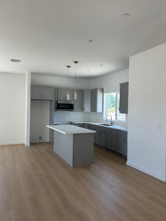 9208 E Ave T in Littlerock, CA - Building Photo