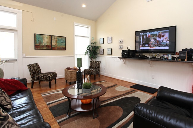 Rivers Edge - Historical Access in Radford, VA - Building Photo - Building Photo